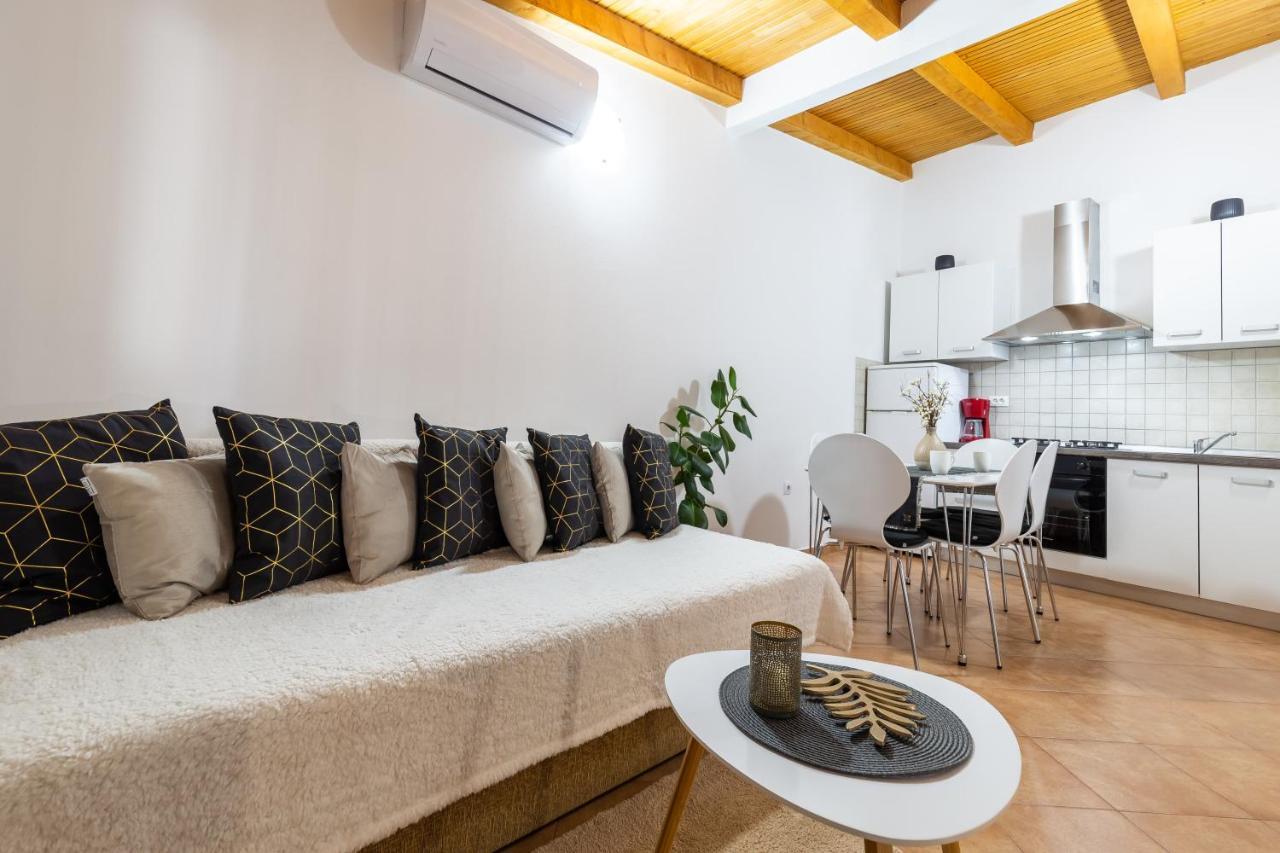 Holiday Home Bukovac Pula Exterior photo